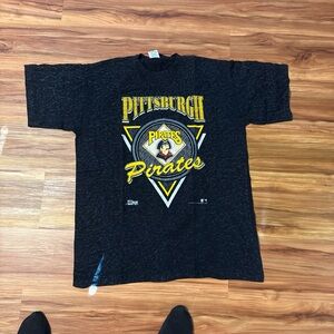 VTG Pittsburgh Pirates Black Graphic Tee